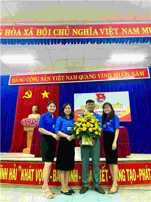 CHI ĐOÀN TRƯỜNG THAM GIA ĐẠI HỘI ĐẠI BIỂU ĐOÀN TNCS HỒ CHÍ MINH PHƯỜNG VĨNH HẢI LẦN THỨ XIV, NHIỆM KỲ 2022-2027