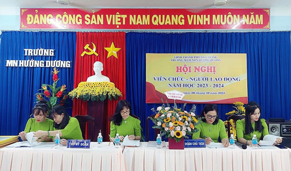 HOI NGHI CAN BO VIEN CHUC-NGUOI LAO DONG NAM HOC 2023-2024