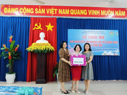 Hình ảnh CHIA TAY CÔ NGỌC HÀ VỀ HƯU