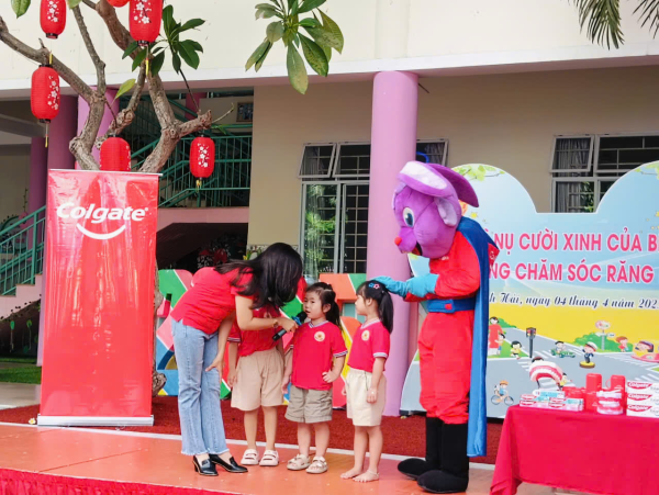  Chương trình "Vì nụ cười xinh của bé"