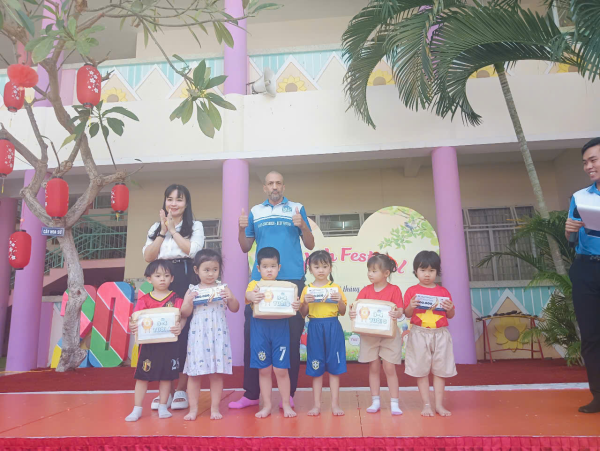 Chương trình "English Festival" 