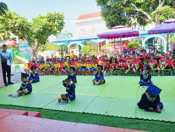 Chương trình "English Festival" 