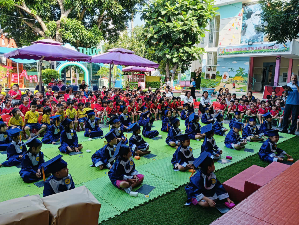 Chương trình "English Festival" 