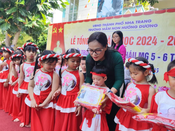 LỄ TỔNG KẾT NĂM HỌC 2024-2025 và LỄ RA TRƯỜNG TRẺ MG 5-6 TUỔI