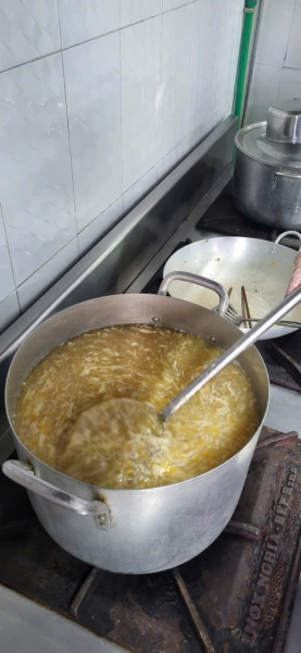👩‍🍳 Các cô cấp dưỡng – gửi trọn yêu thương trong từng món ăn, nuôi dưỡng bé khỏe mạnh mỗi ngày! 🥰